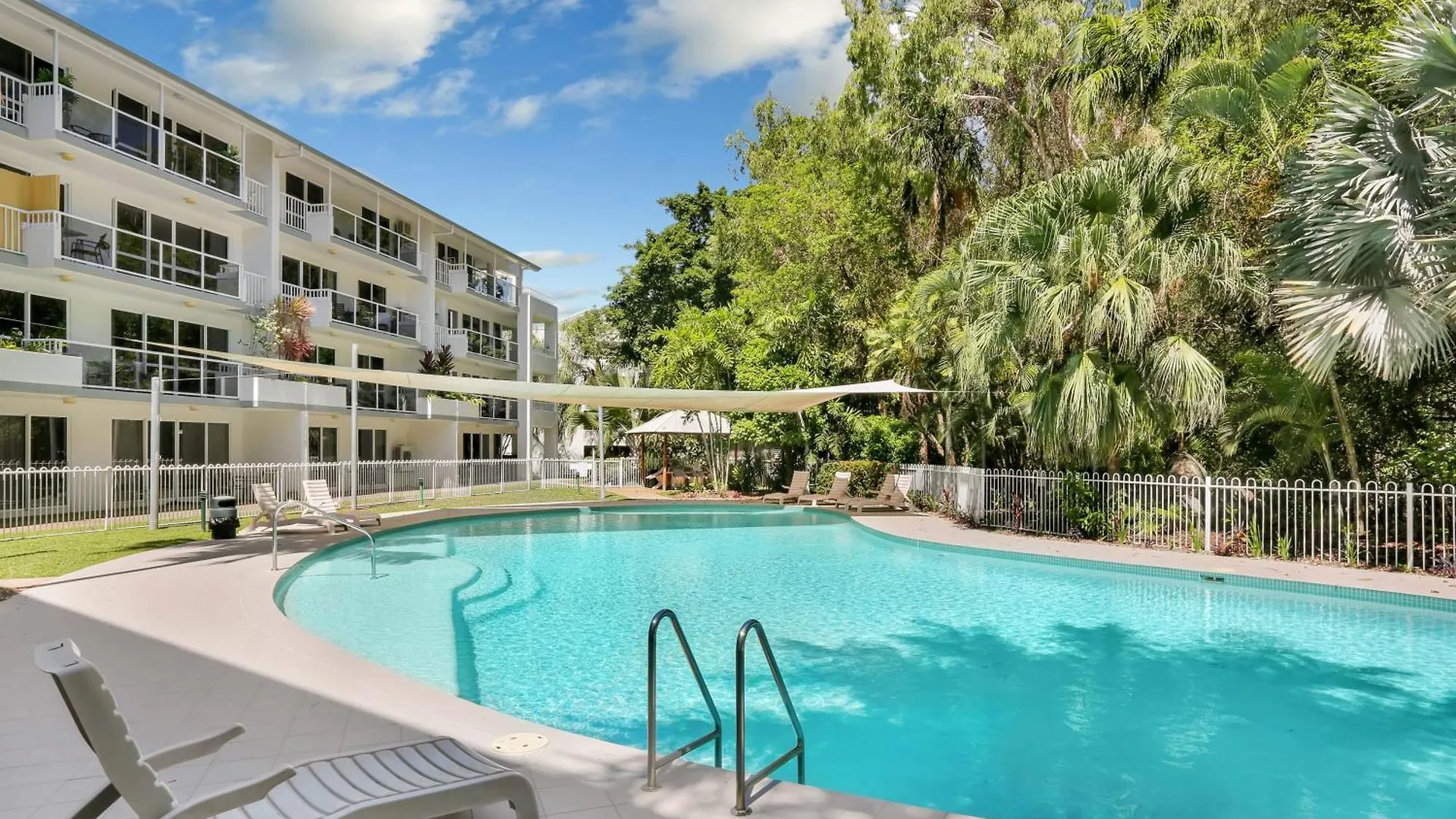 Casa Verde Palm Cove Apartment